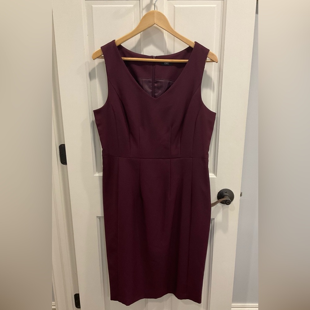 F&F Women’s Burgundy Sleeveless Dress Size 42/10